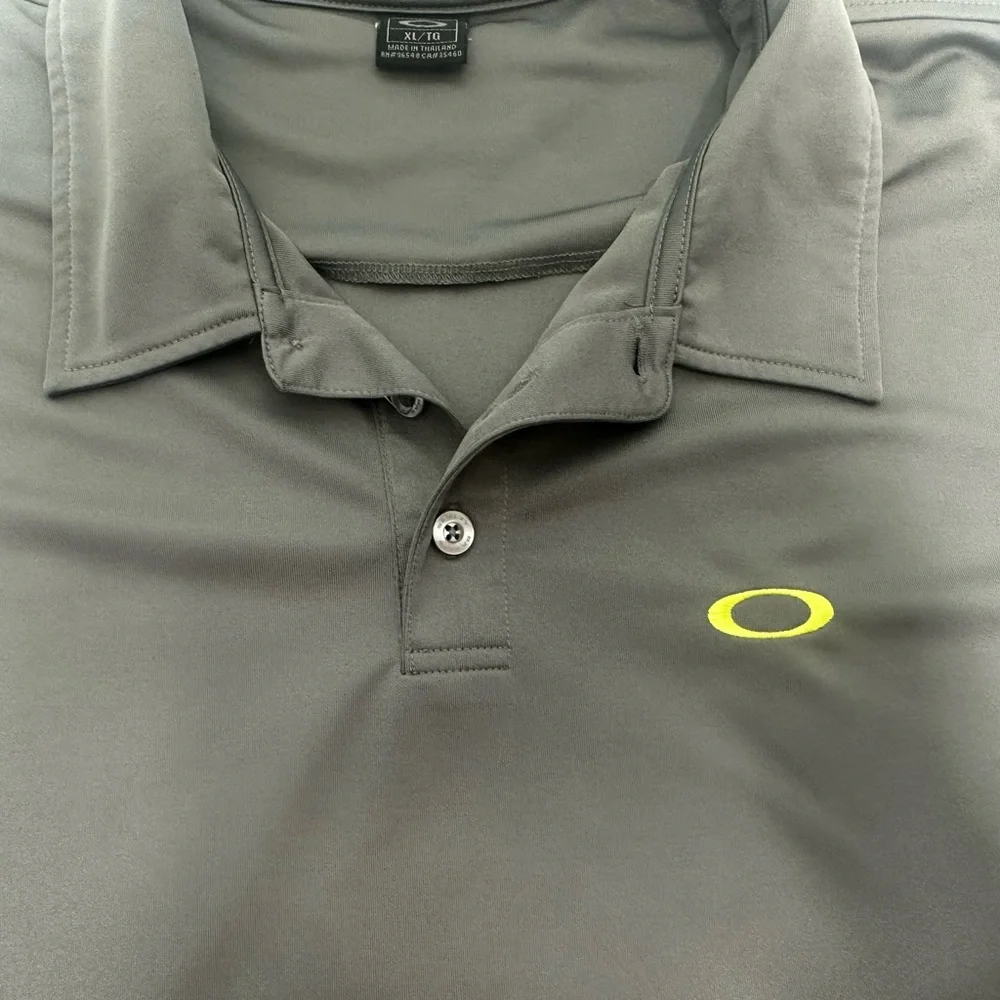 Oakley Men's Polo Shirt in Gray with Yellow Logo - Picture 9 of 11